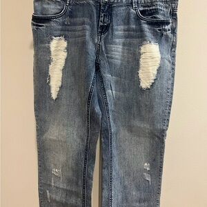 Buffalo David Bitton Women's Blue
Denim Cropped
Distressed Jeans
Size 32